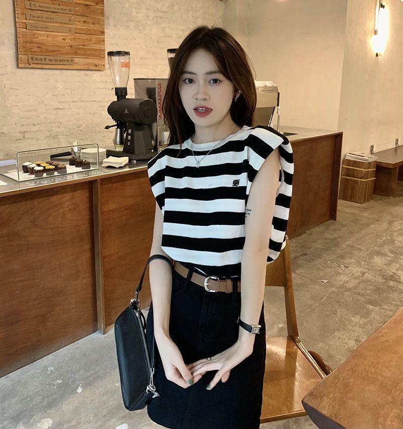 Product Introduction of Áo Thun Vest Sọc, Dành Cho Nữ, Hàng Mới Về Mùa Hè 2022, Thiết Kế Đẹp, Độc Đáo Sang Trọng, Dáng Rộng Vừa Vặn, Áo Mặc Bên Ngoài Cô Gái Nóng Bỏng, Áo Không Tay, Có Thể Mua Lại 1749 14