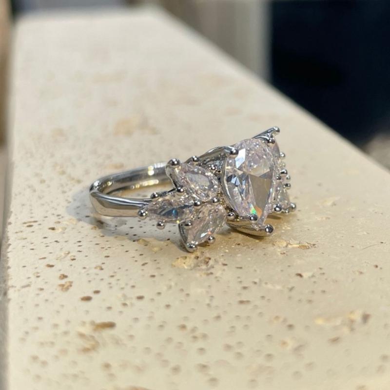 Product Introduction of [with Gra Certificate] Fashion Angel Wings Ring Elegant Water Drop Pear-Shaped Ring 23