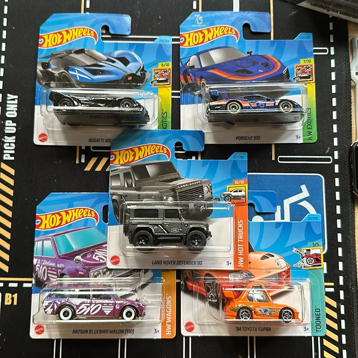 Hot Wheels Short Card Edition