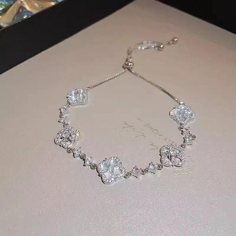 Vòng Tay Đá Zircon Hoa Bốn Cánh Hàn Quốc, Cảm Giác Cao Cấp Sang Trọng Giá Cả Phải Chăng, Có Thể Điều Chỉnh, Phong Cách Mới, Trang Sức Thời Trang Nữ, Được Đánh Giá Tích Cực 1621 3