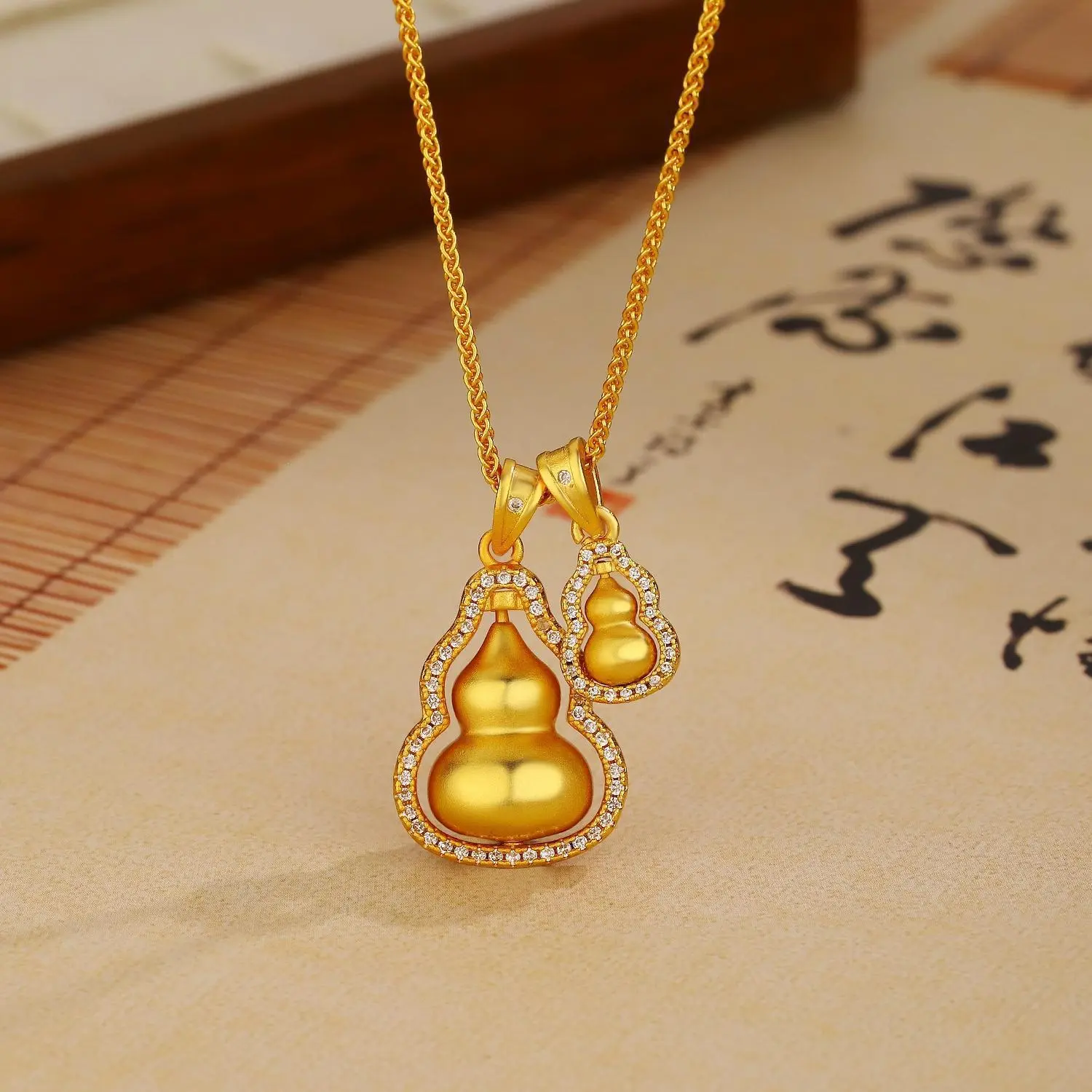 Gold-Plated Double Gourd Pendant Necklace - Chinese Lucky 'Fu Lu' Collarbone Chain