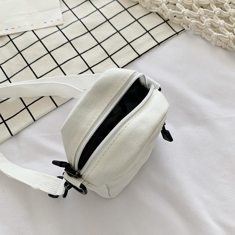 Product Introduction of Women's Mini Canvas Messenger Bag Korean Japanese Cute Street Style Crossbody Tote Bag with Zipper Closure Adjustable Strap for Daily Commuting Shopping Lightweight Durable Design 4
