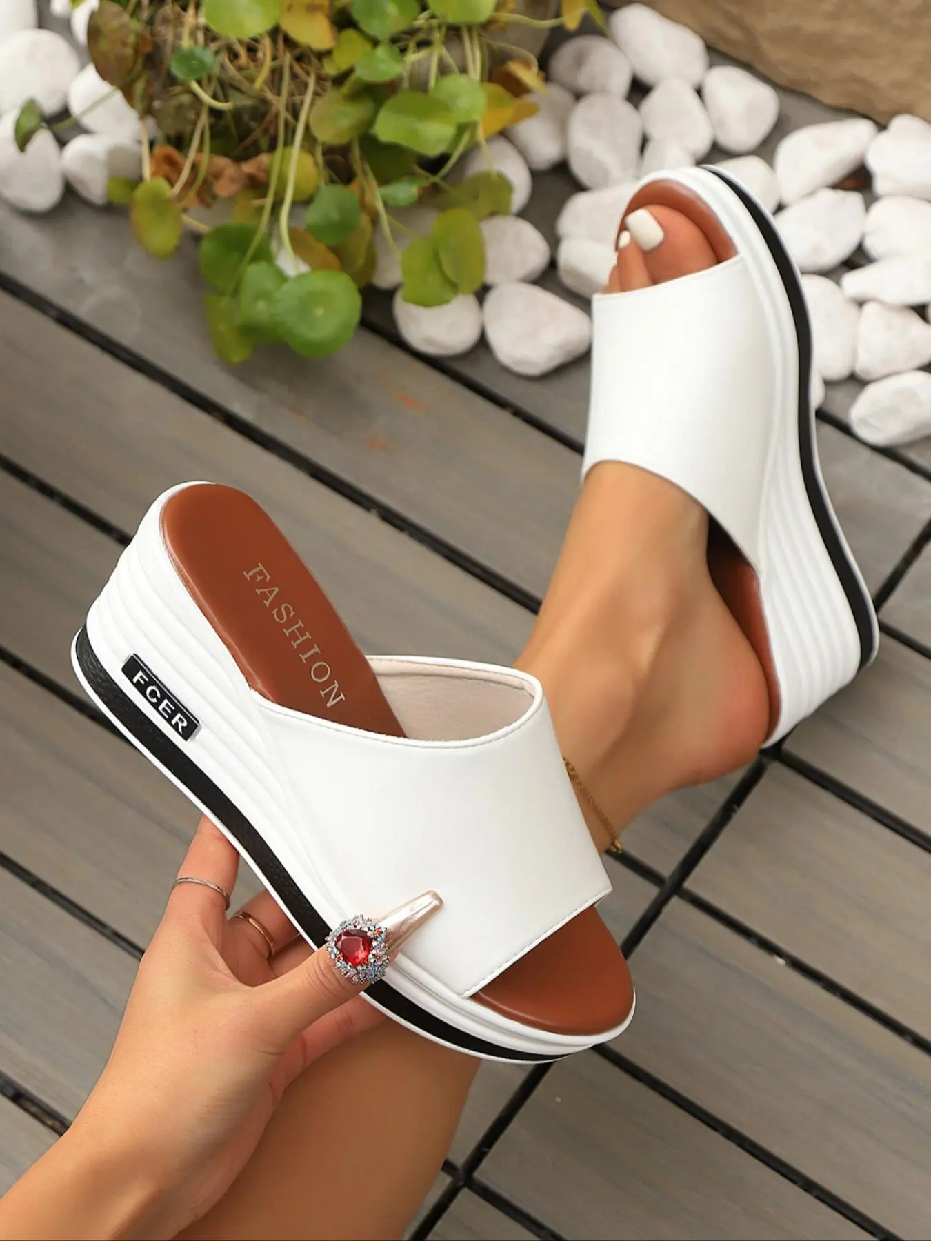 Women's Fashionable Plain Color Wedge Sandals, Casual Comfortable Wedge Sandals for Summer, Non-slip Beach Shoes for Women & Girls, Footwear