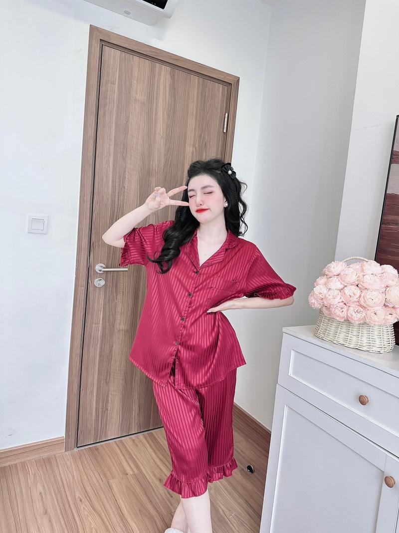 Product Introduction of Đồ Bộ Lụa Xước Bigsize Chất Mát - Tay ngắn quần lửng M2 46