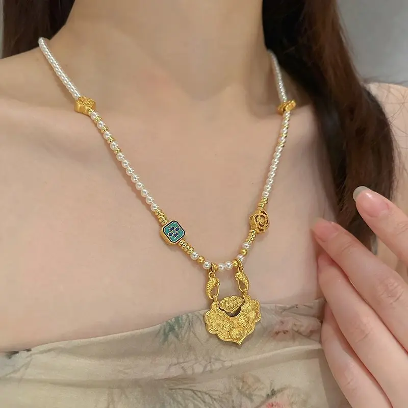 Vòng Cổ Mặt Dây Chuyền Koi, Vàng Phù Sa, Phong Cách Trung Quốc Cổ Đại, Thiết Kế Khóa Koi, Bảo Vệ Và May Mắn, Ngọc Trai Và Vỏ Sò, Dành Cho Nữ, Cá Nhân Hóa, Hàng Mới Về Trang Sức Jewelry Kiềng Women Chain Choker