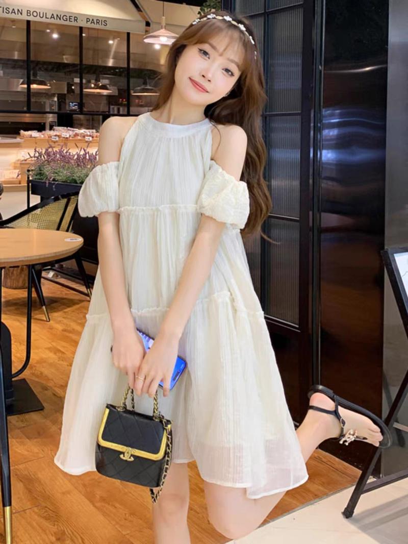 Product Introduction of Váy cổ yếm tay bồng 2 lớp mềm mịn, mặc đi cafe, đi dạo, đi du lịch,.... 9