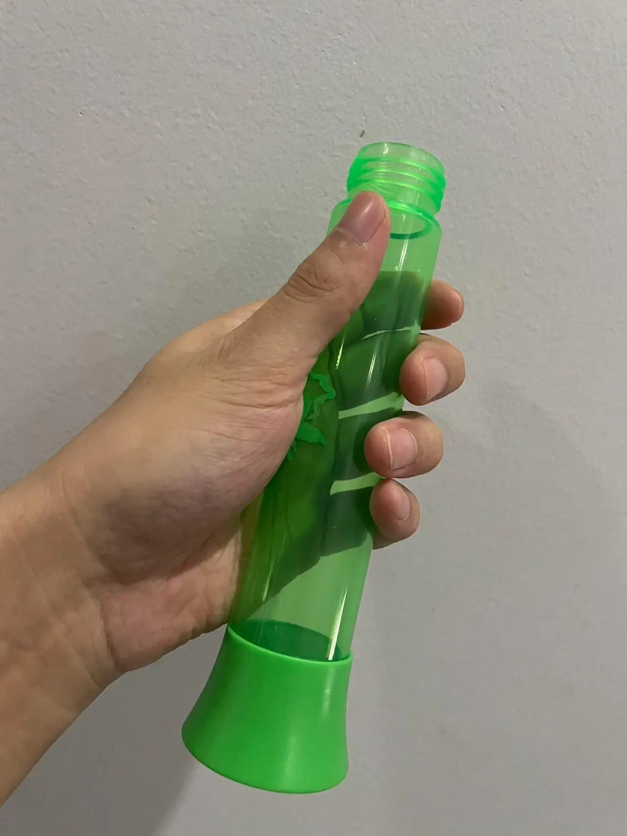 Chai nhựa mới, có thể tháo rời, giặt được, màu sắc ngẫu nhiên.