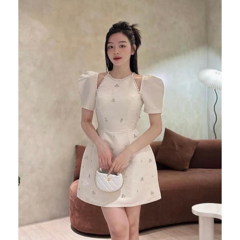 Đầm dự nữ tiệc cổ yếm tay phồng đính hạt NAOMI Dress