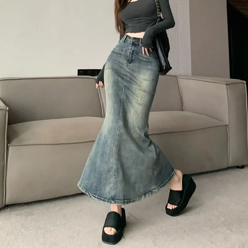 Váy denim đuôi cá dành cho phụ nữ, Xanh Biển retro mới, eo cao, vỏ bọc, giảm béo, dài trung bình, xẻ tà, mùa xuân và mùa thu Women Khuy