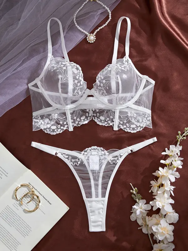 Women's Floral Embroidery Underwire Bra & Panty Two-piece Set, Sexy Comfortable Elegant Lingerie Set, Women's Underwear Set for All Seasons,  Womens Clothes 2