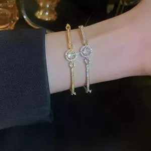 Gelang Tangan Wanita Fashion Cantik Gelang Dihiasi Dengan Diamond Cantik Dan Elegan