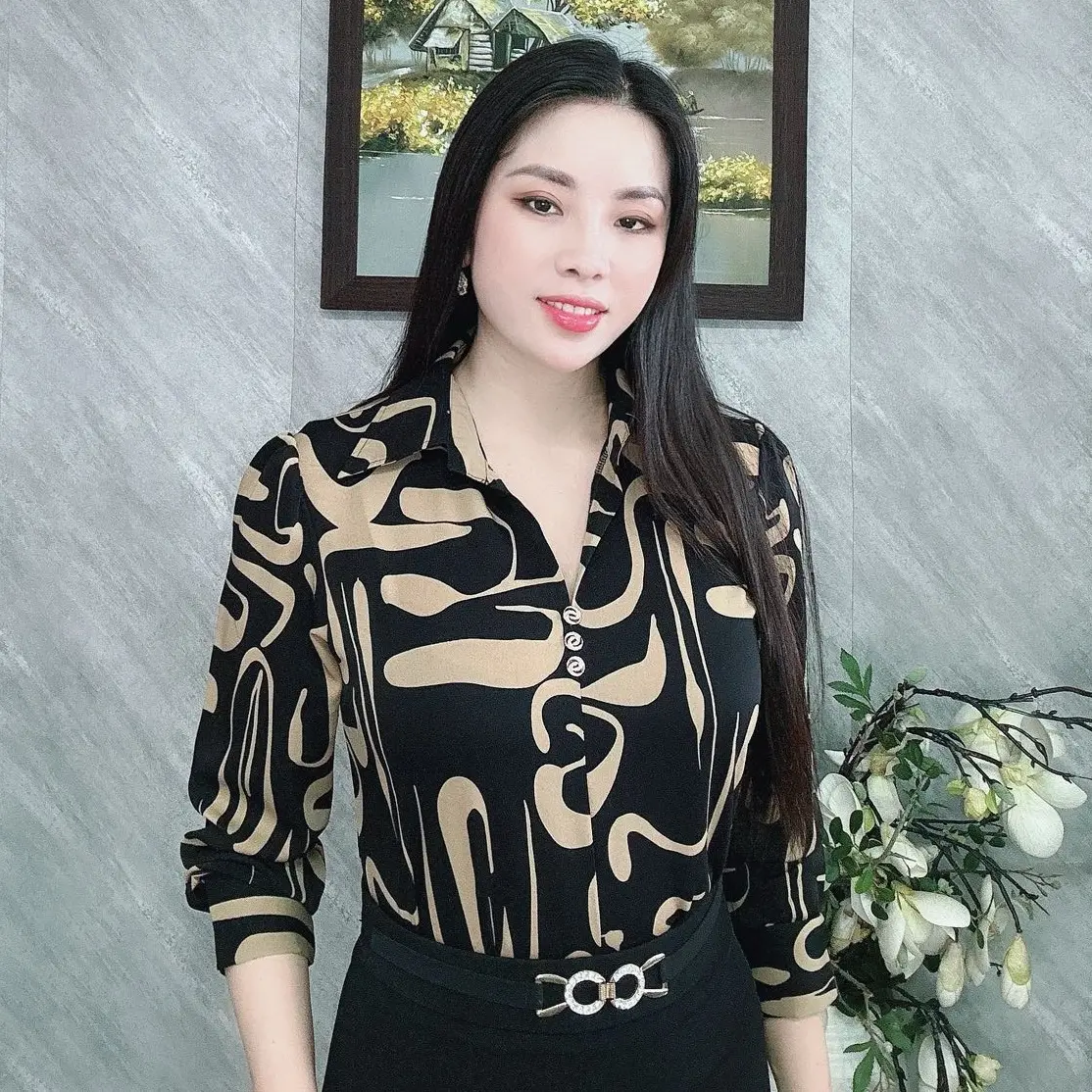 Áo kiểu sang trọng  cho chị em công sở, áo có 3 nút kiểu ko phải sơ mi