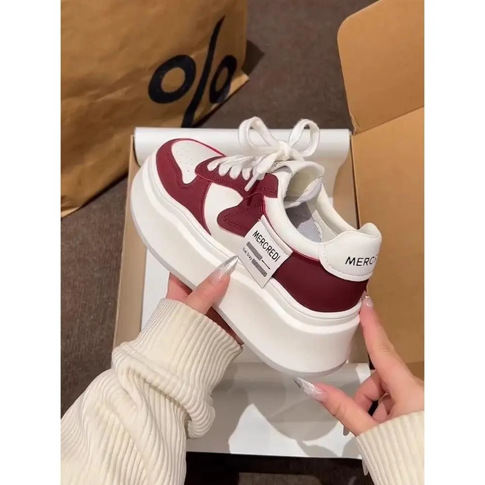 Giày Trắng Đỏ, Dành Cho Nữ, Thời Trang Ins, Dễ Phối Đồ, Thích Hợp Cho Mùa Lò Xo Và Mùa Thu, Sneaker Phổ Biến Mới, Sneakers Đế Xuồng Ưa Nhìn, Năm 2025