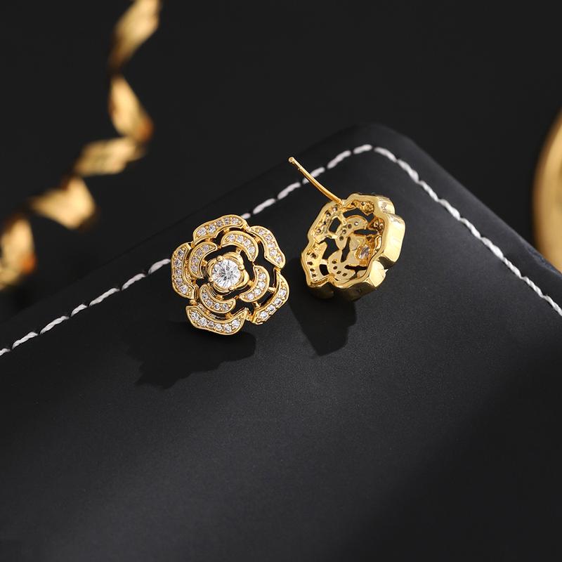 Product Introduction of 2024 Exquisite New Fashion High Quality Camellia All-Match Stud Earrings Simple Earrings 1
