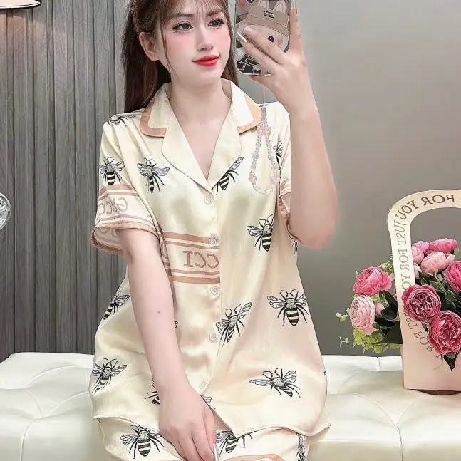 Đồ bộ pijama mặc nhà dài cộc , chất vải lụa xước mềm mịn , họa tiết in full nổi bật [40-60kg] 0
