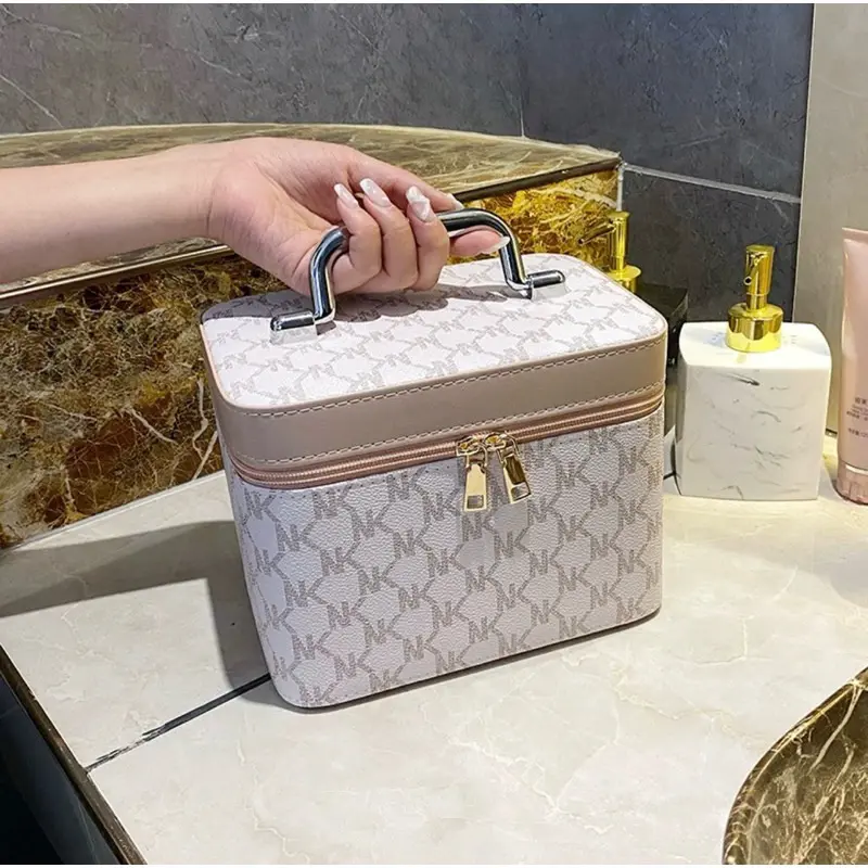Cốp trang điểm cá nhân, túi đựng mỹ phẩm họa tiết chữ KNY Bag Da