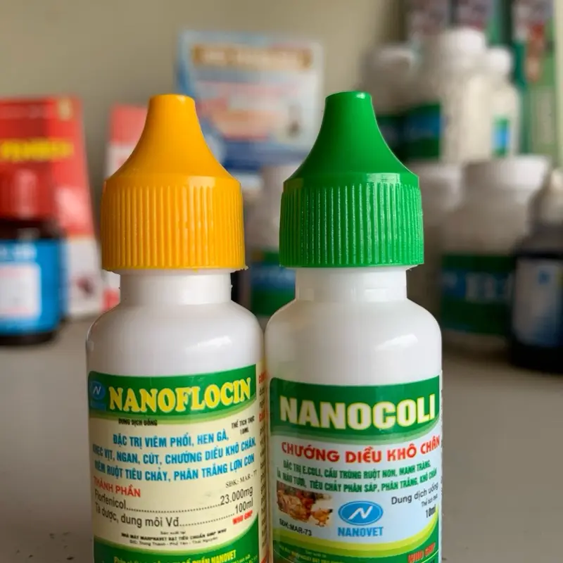 2 lọ đặc trị hen, chướng diều khô chân, phân sáp cho gà đá