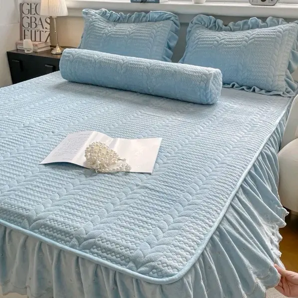 Bộ Ga Gối Nỉ Bèo Thêu Hoa Cúc Mềm Mại Mịn Màng. Thiết kế Tinh Tế Với Những Đường May Chắc Chắn, Đường Trần Mềm Mại Êm Ái 1