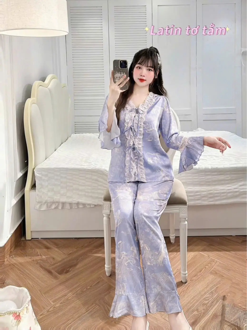 Set tay dài  hoa văn tiểu thư lụa latin tơ tằm phối ren dọc khuy