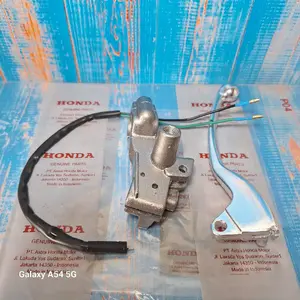 paketan rem kirian handle handel kiri dudukan plus swit switch rem motor scoopy pnp beat vario spacy Foto Motorcycle