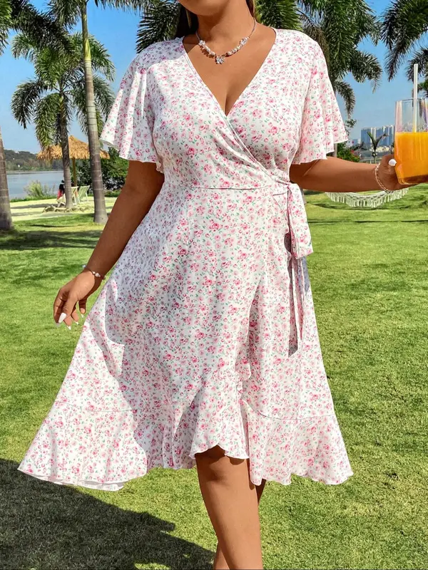 【Plus Size】 Random Ditsy Floral Print V Neck Dress, Plus Boho Fashion Casual Short Sleeve Dress for Daily Holiday Vacation Wear, Women Plus Clothing for Summer 0