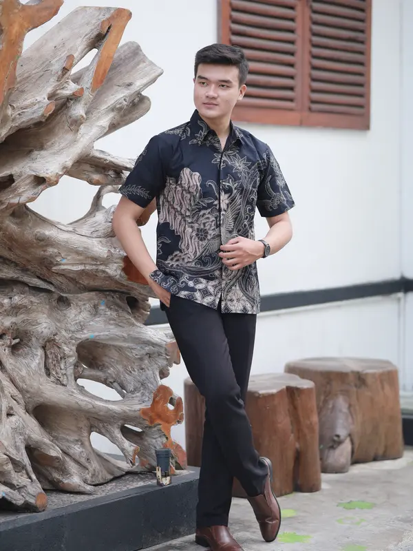 HAMENGKU Kemeja Batik Pria Original Solo Lengan Pendek Terbaru Motif Terlaris Lapis Furing katun panjang baju Slimfit Hem Ungu 2