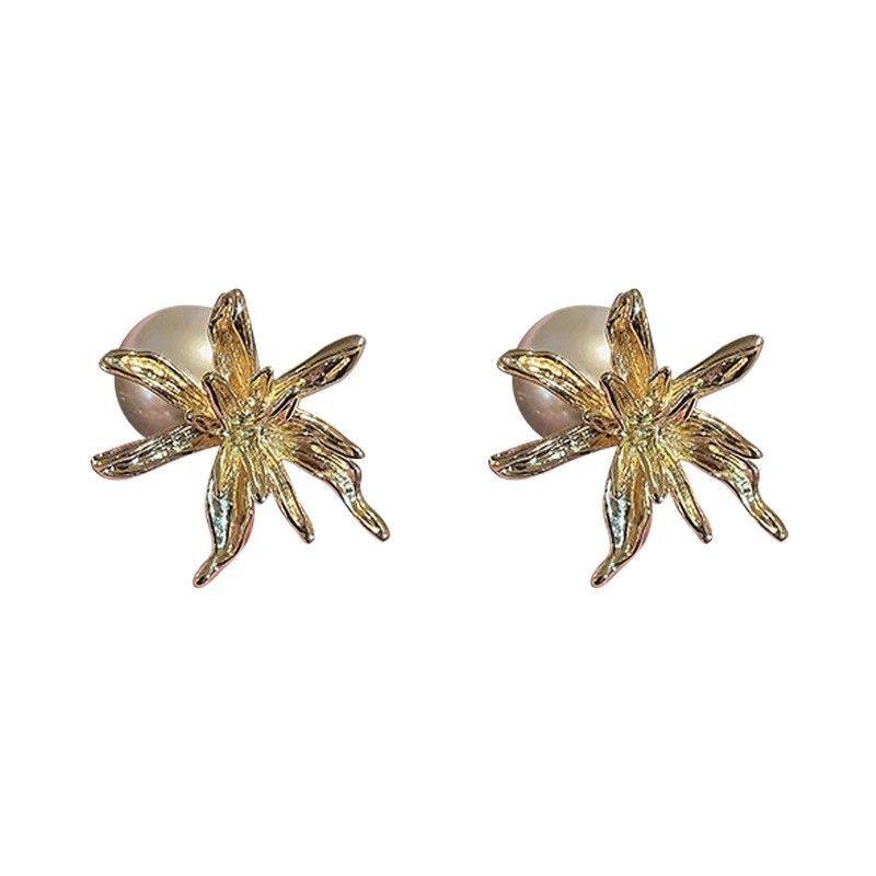 Product Introduction of Silver Needle Pearl Flower Two-Way Earrings Korean Niche Design Retro Stud Simple Versatile Earrings for Women 6