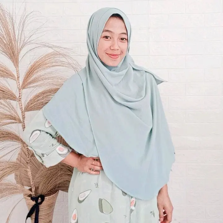 Pashmina Oval Crinckle Airflow Curve Standar Panjang Muslim Jilbab Wanita Crinkle Syal Syari Hitam Garis Instan 2
