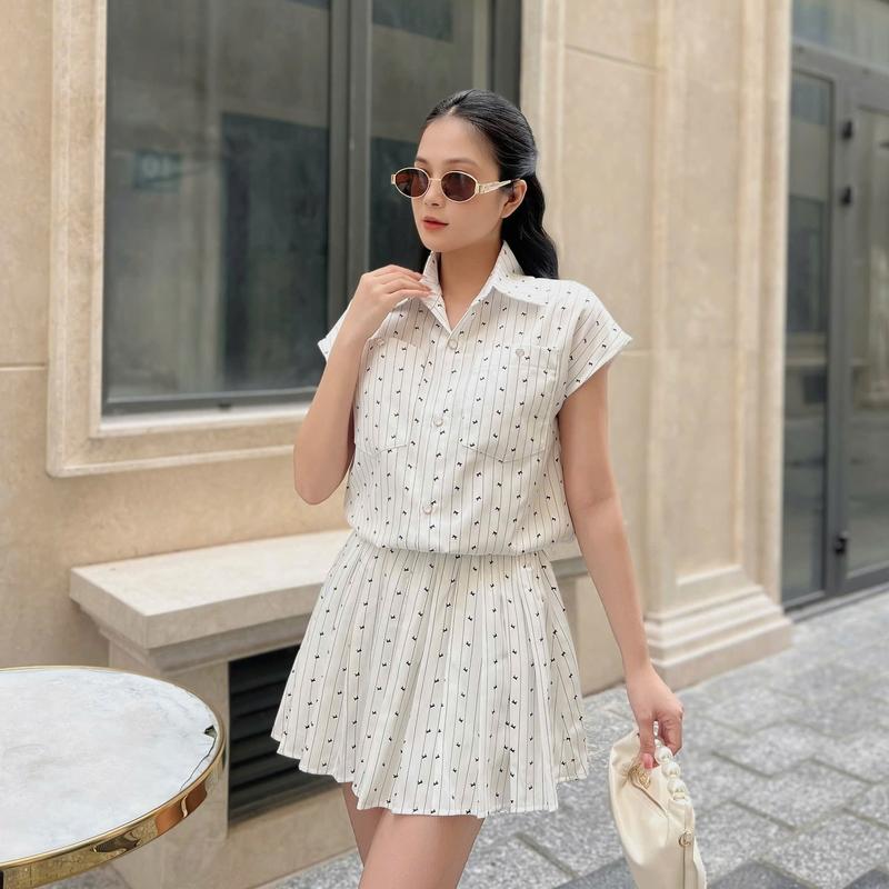 Set Áo Sơ Mi Tay Lỡ  Kèm Chân Váy Xếp Ly Dress Women Phong Cách Thời Trang, Thanh Lịch Top Kem 0