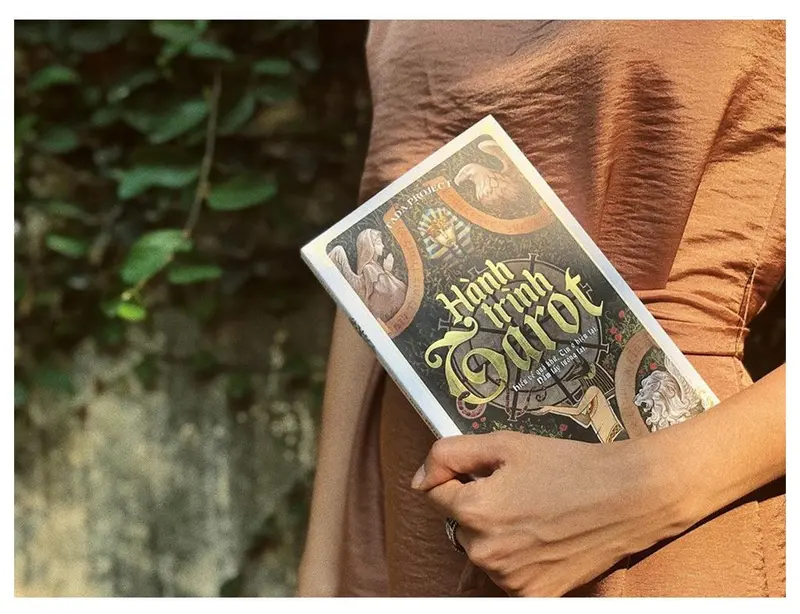 Sách AZ - Hành Trình Tarot: Hiểu Về Quá Khứ, Tin Ở Hiện Tại, Nắm Lấy Tương Lai 5