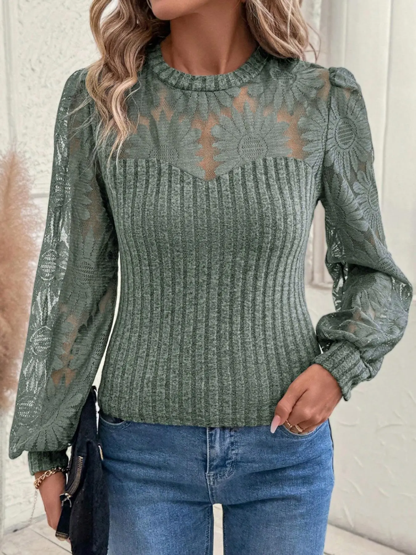 Women's Contrast Floral Lace Long Sleeve Tee, Casual  Round Neck T-shirt for Daily Wear, Ladies Clothes for All Seasons