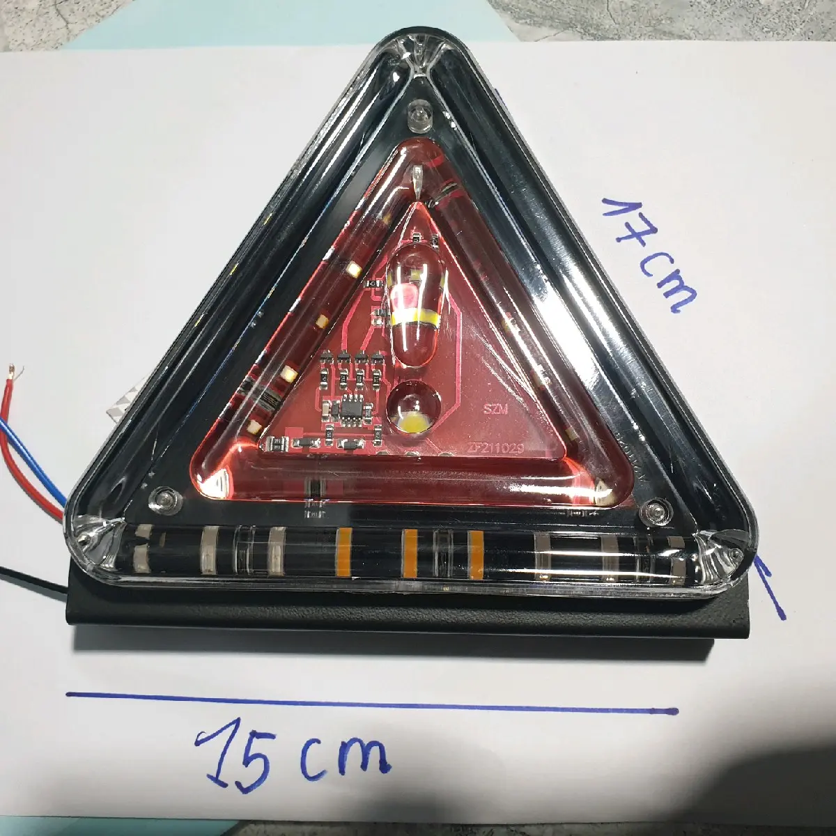 Đèn nháy  cảnh báo tam giác  2 chế độ điện auto vôn