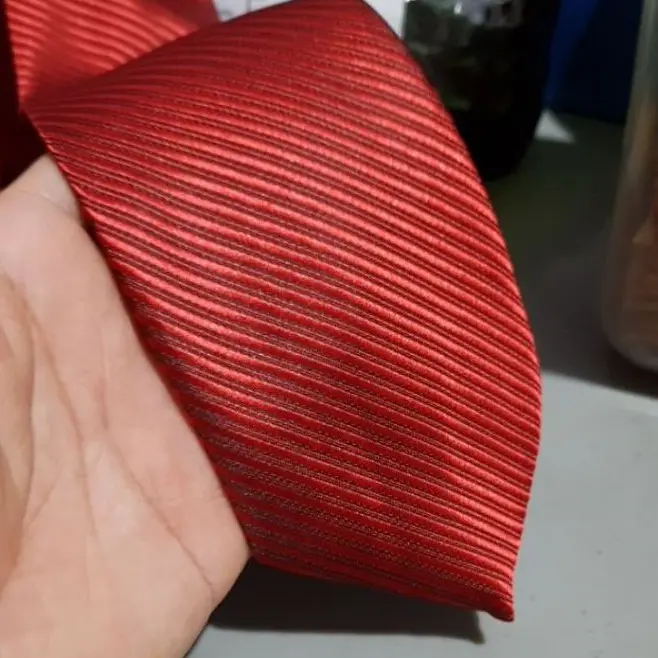 calya merici dasi kantor pria warna merah salur bahan kain polyester tyrone Segitiga 4