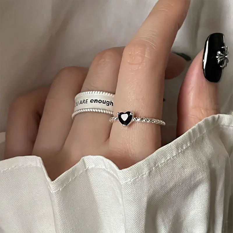 Cincin hitam Eropah dan Amerika yang popular, diperibadikan, gaya sejuk, aksesori Rings