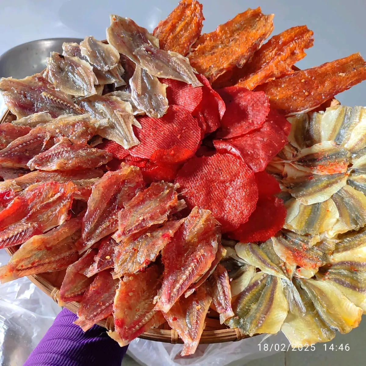 Combo 1kg khô gồm 5 loại khô ngon, chỉ bông, đù xẻ, phèn tẩm, mối rút xương và cá thu đỏ tuổi thơ