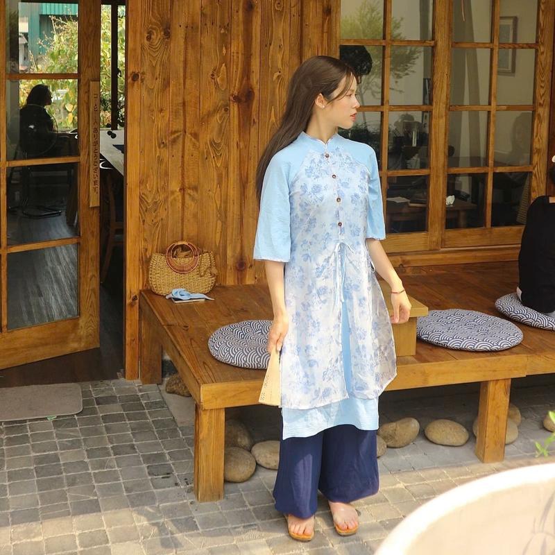 Set Áo dài cách tân nữ hoa nhí thiết kế 4 tà Nhật Quang,hoạ tiết hoa nhí dáng suông, áo dài vintage màu đỏ,vàng,xanh Women Dress 6
