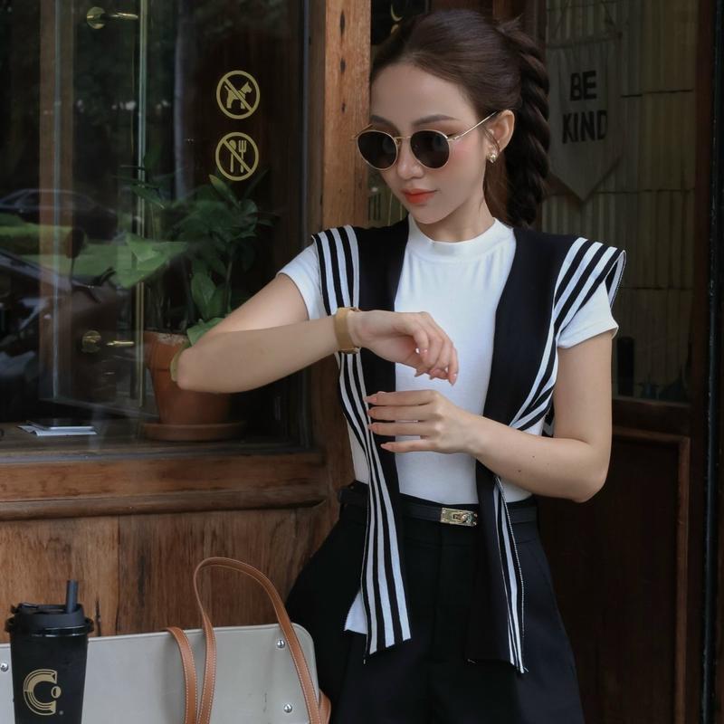 Ellyclothing Khăn Choàng Vai Họa Tiết Kẻ Sọc Dệt Kim Màu Đen Sọc Trắng Khăn Quàng Cổ Len Phong Cách Hàn Quốc Thoải Mái Cho Nữ