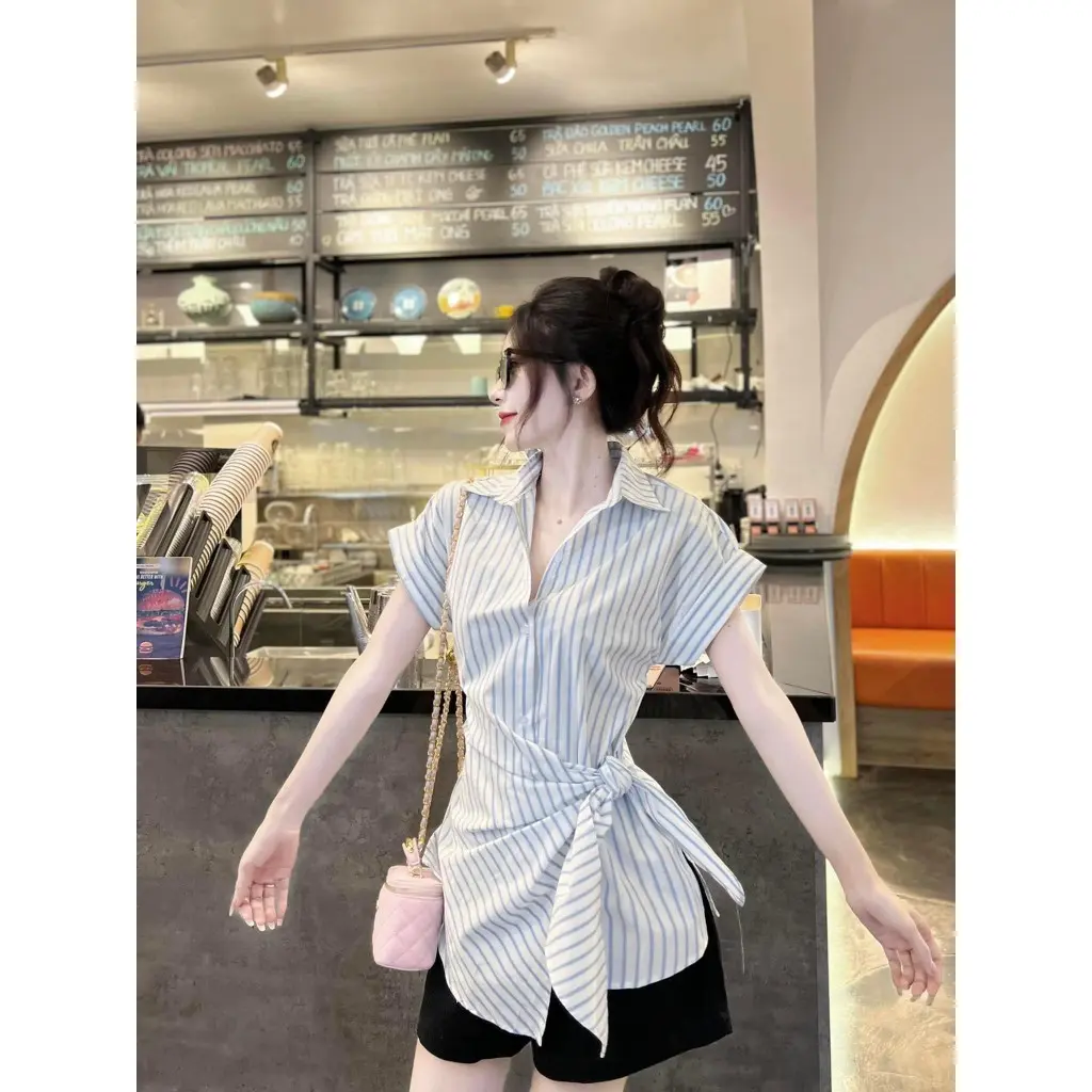 SET ÁO SƠ MI SỌC XANH NÚT GÀI THẮT NƠ 1 BÊN + QUẦN SHORT ĐEN (lưng chun) Women Nữ Kem Top  khỏe mạnh kieu