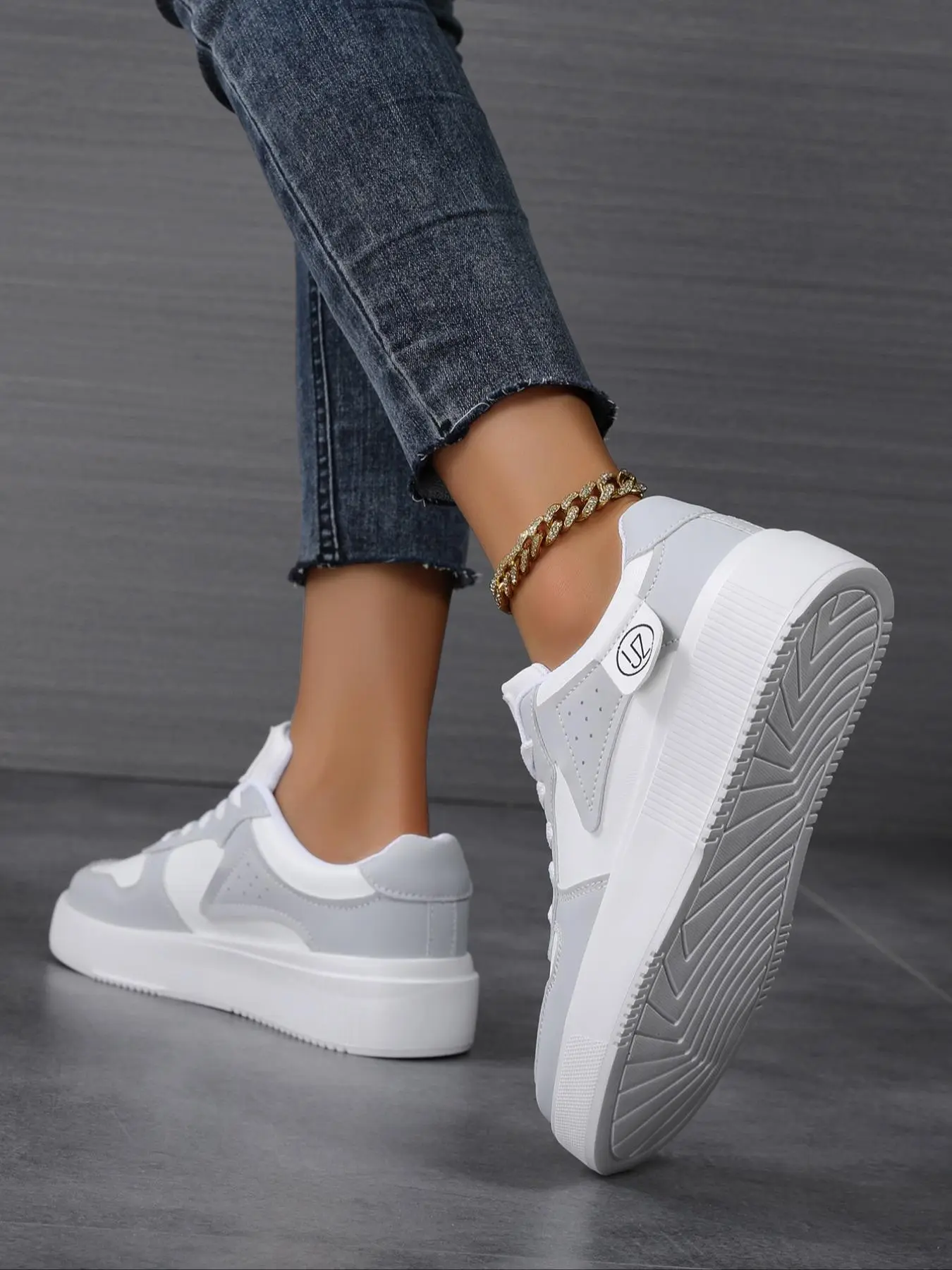 Women's Lace-up Fashionable Colorblock Ultralight EVA Sneakers