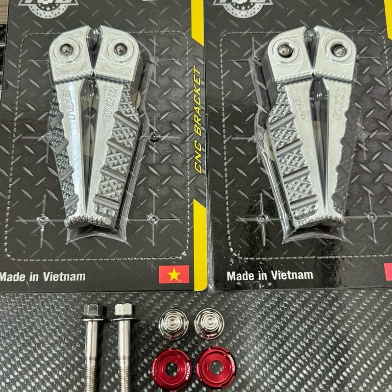 Gác chân nhôm TQ6 sử dụng tất cả các dòng xe Honda / Yamaha Phụ Tùng Cao Su