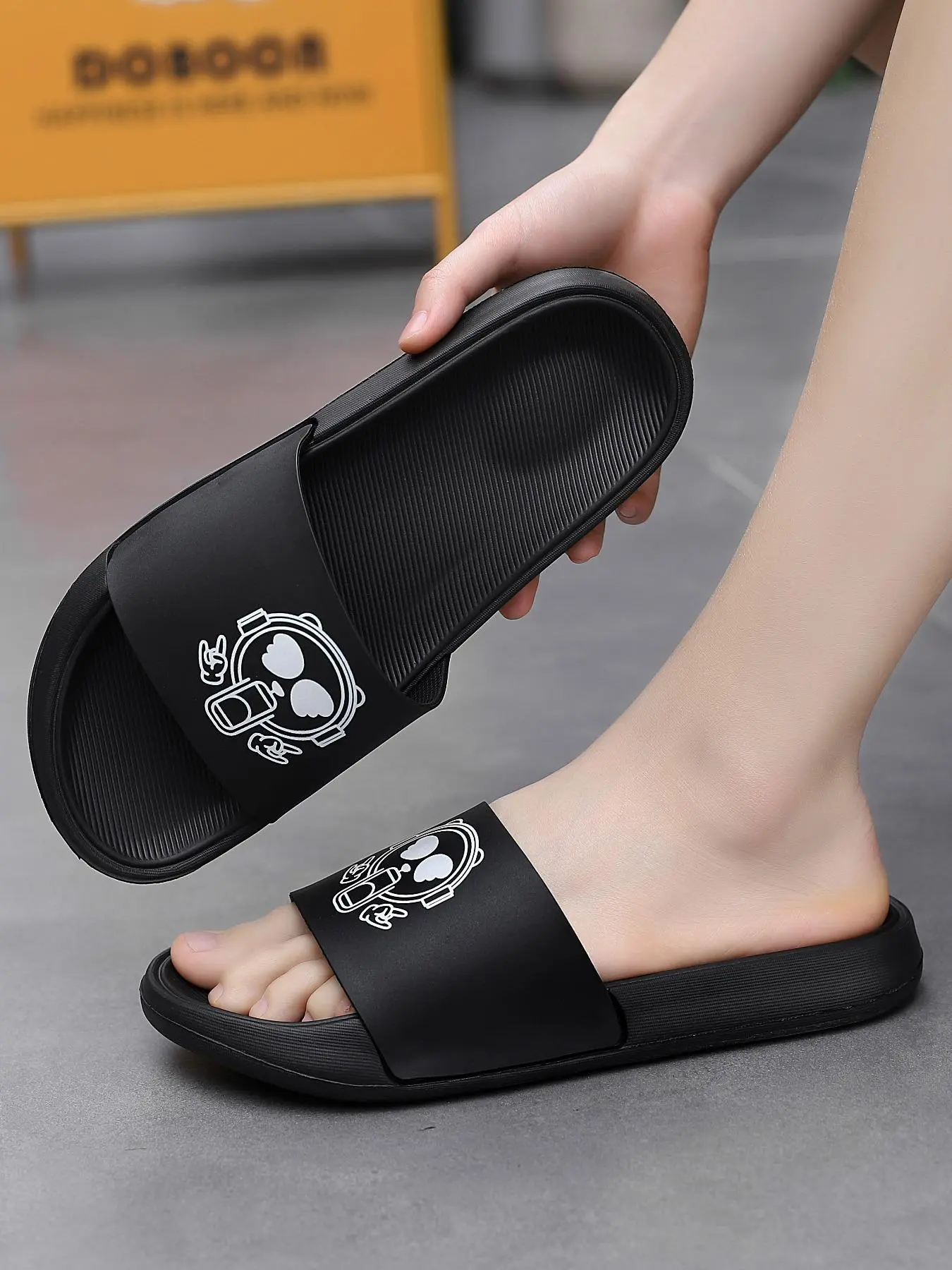 Men's Casual Skull Pattern Slides, Breathable Comfortable Non-slip Slippers, Fashionable Slides for Indoor & Outdoor Wear, Boy