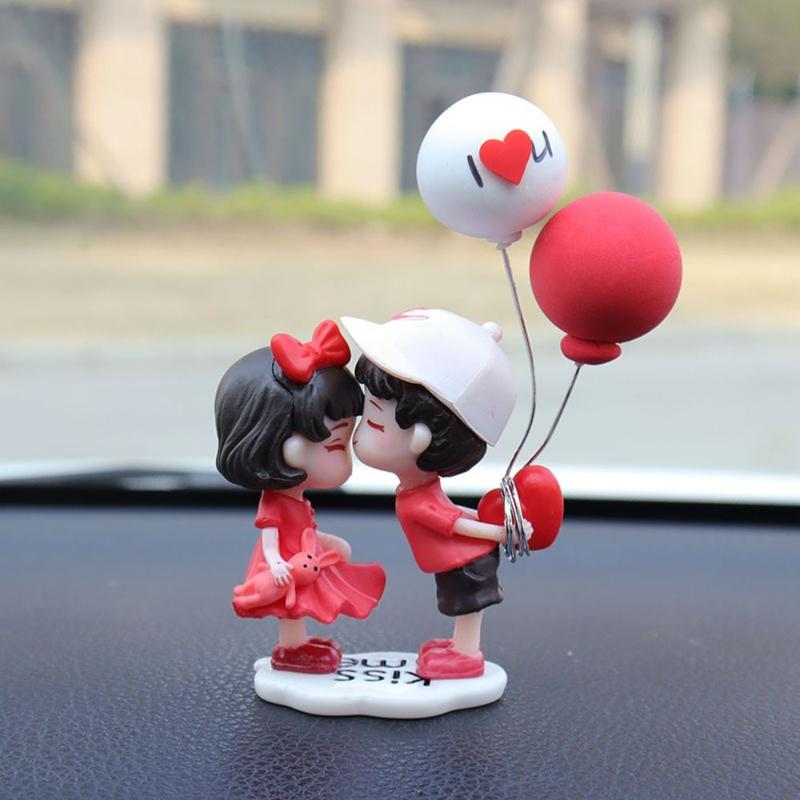 Product Introduction of Girls Gifts Home Decor Car Ornaments Resin Creative Cartoon Couples Model Toys Cute Cartoon Kiss Balloon Action Figure Men and Women 12