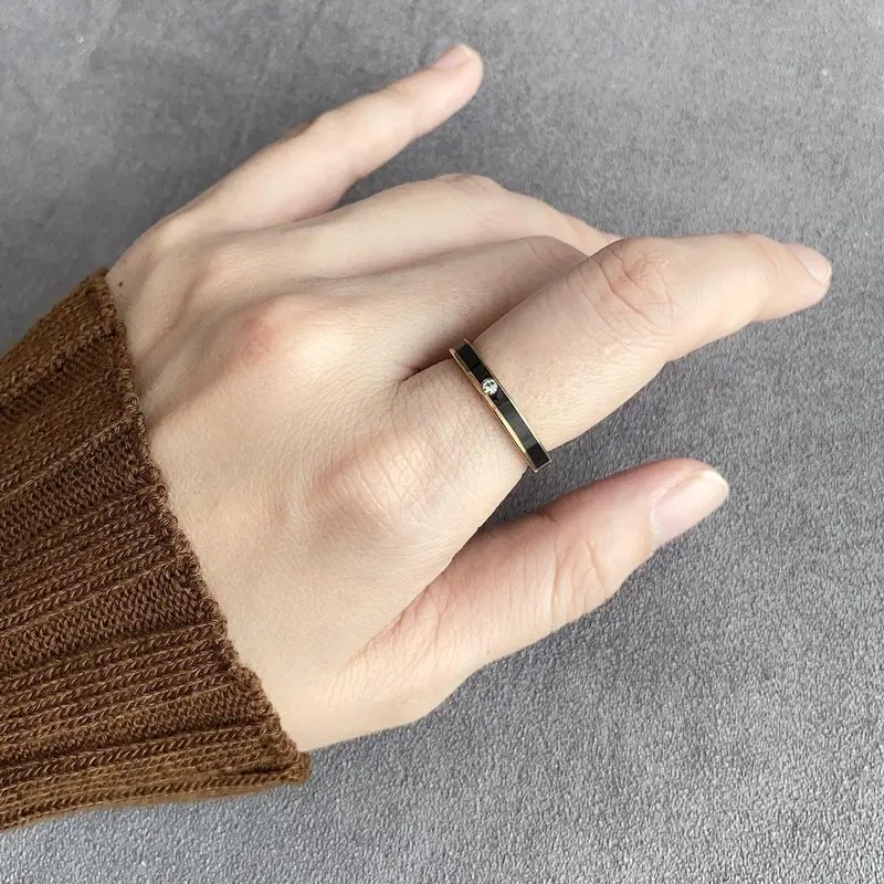 Emily Jewelry - Cincin Titanium Wanita Anti Luntur Perhiasan Perempuan Elegan Mewah Anti Karat Model Cincin Ivory Kode 211 1