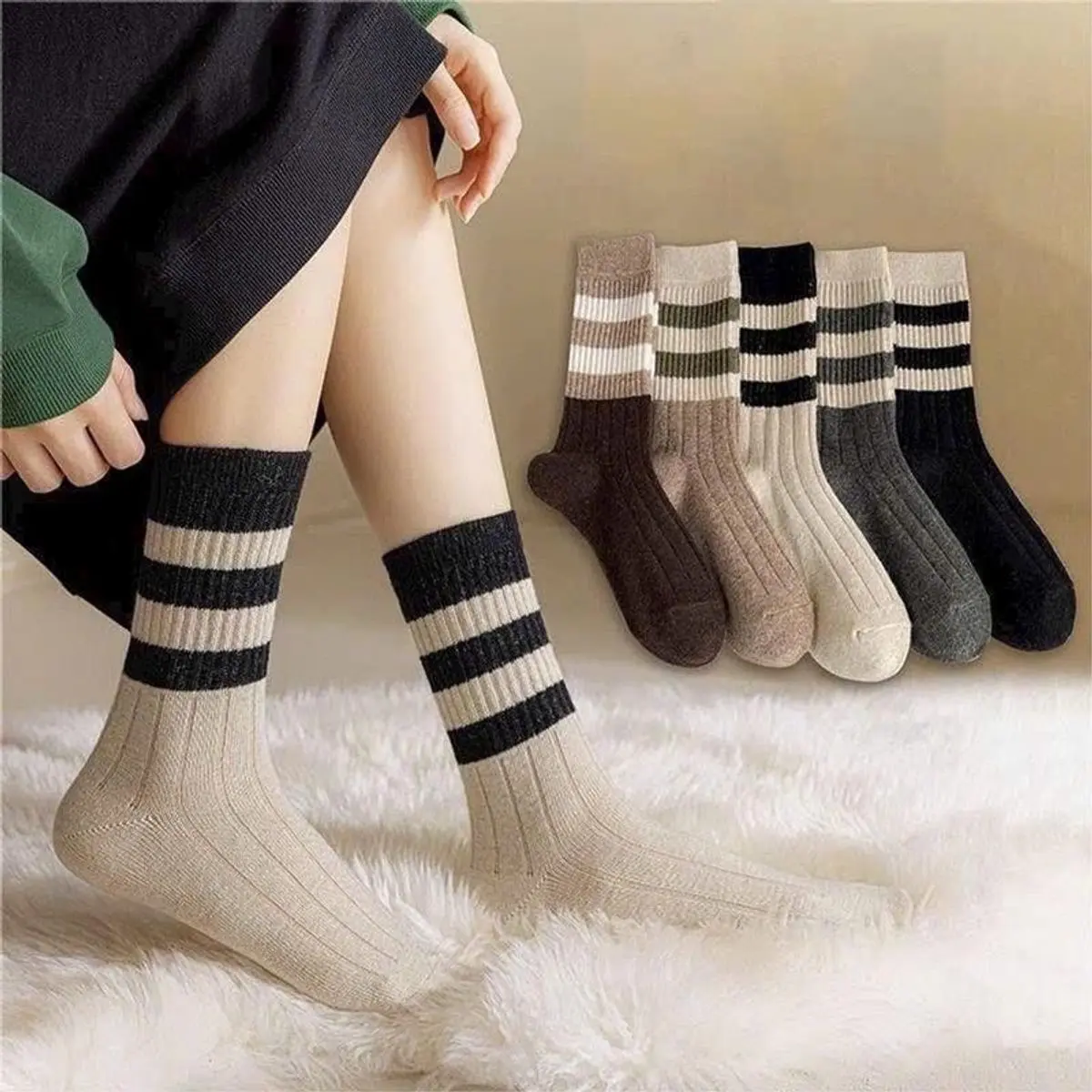 Bộ 10 đôi Tất nữ cổ cao thời trang thu đông hoạ tiết kẻ sọc nhiều màu Women