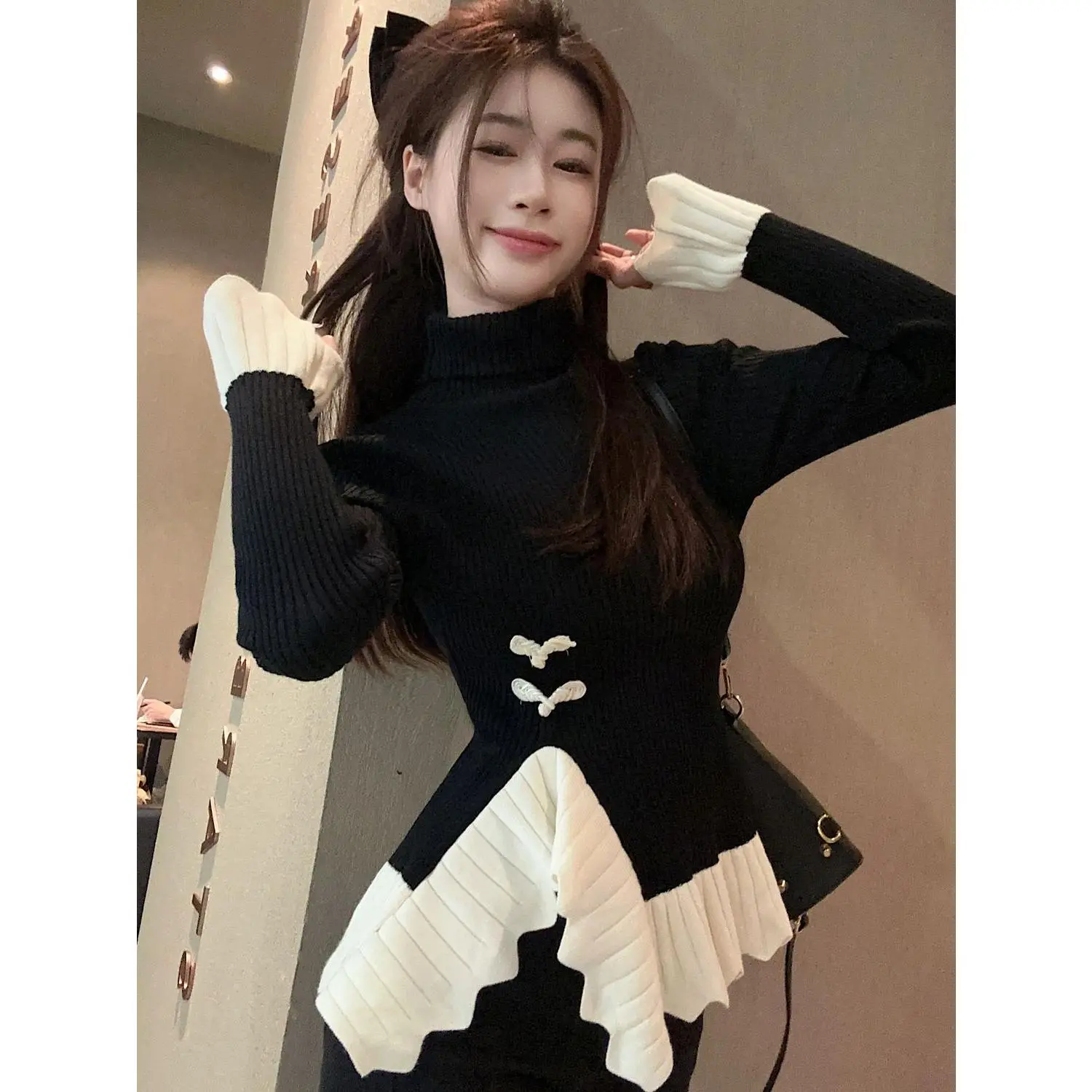 Quần Áo Nữ Cổ Lọ Chắp Vá Màu Tương Phản Phong Cách Trung Quốc Mới, Thiết Kế Đẹp, Thích Hợp Cho Mùa Thu Và Mùa Đông, Đồ Lót Bất Đối Xứng Độc Đáo Áo Dệt Kim