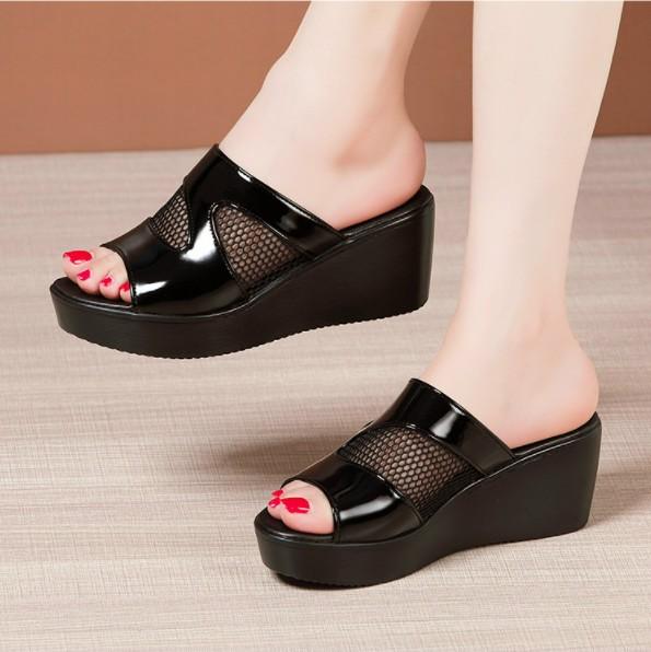 Product Introduction of Dép xuồng  phối lưới cao cấp -đế 5cm 9