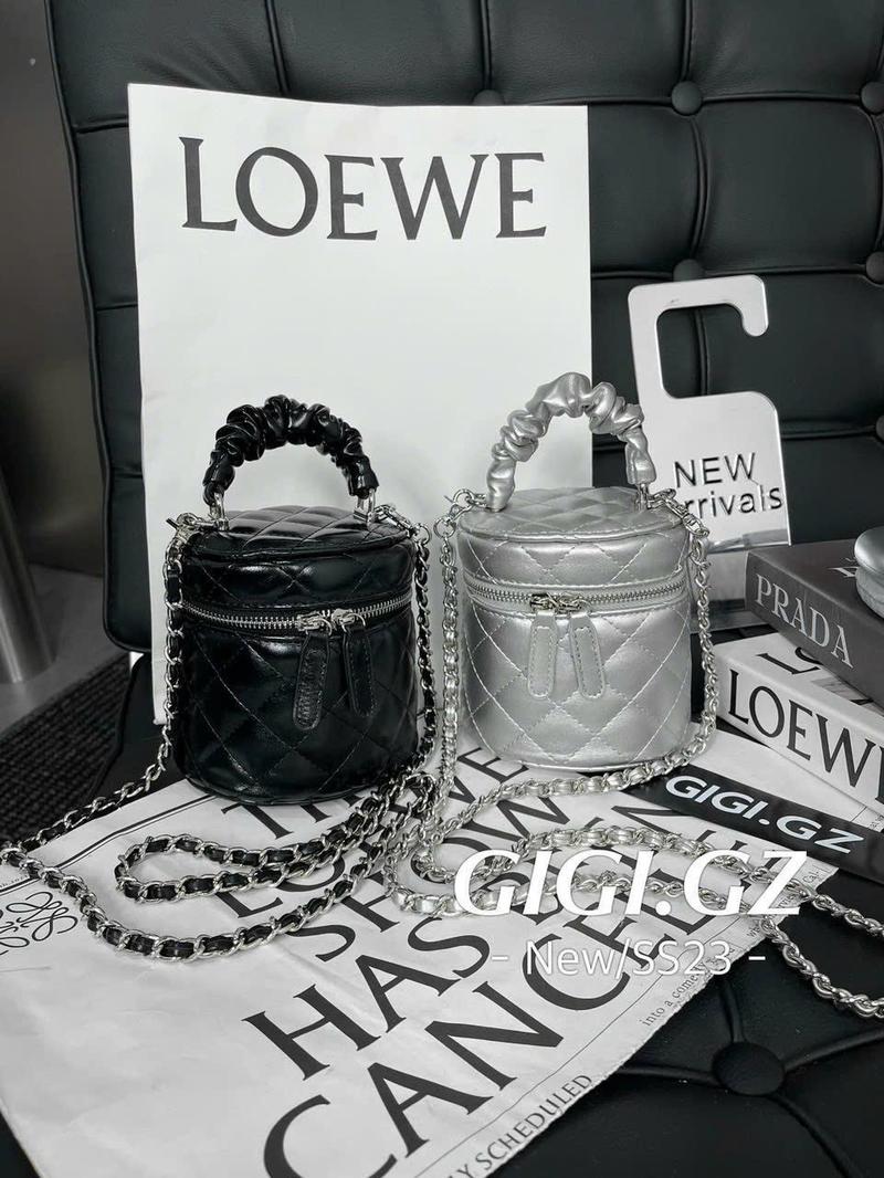 Product Introduction of Túi cốp tròn dáng đứng thêu trám Bag Nữ Nhung 6