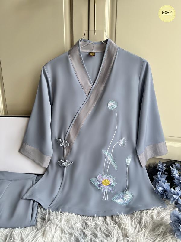DL25 màu lam (Họa Y Pháp Phục) bộ Đồ Lam Đi Chùa, Top Quần Áo Thời Trang Cho Phật Tử Nữ,  size S M L XL  XXL, Pháp Phục, trang phục truyền thống thường mặc, chất lụa tuyết Women  áo hoa sen Voi trung niên