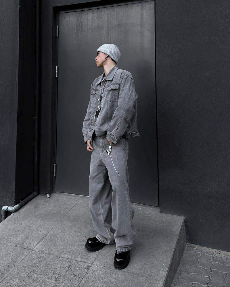 Product Introduction of FABULOUS Set Denim Gồm Áo Khoác Jean Form Unisex Và Quần Ống Rộng , Màu Đen/ Xám Cement Menswear Ong Có Túi 2