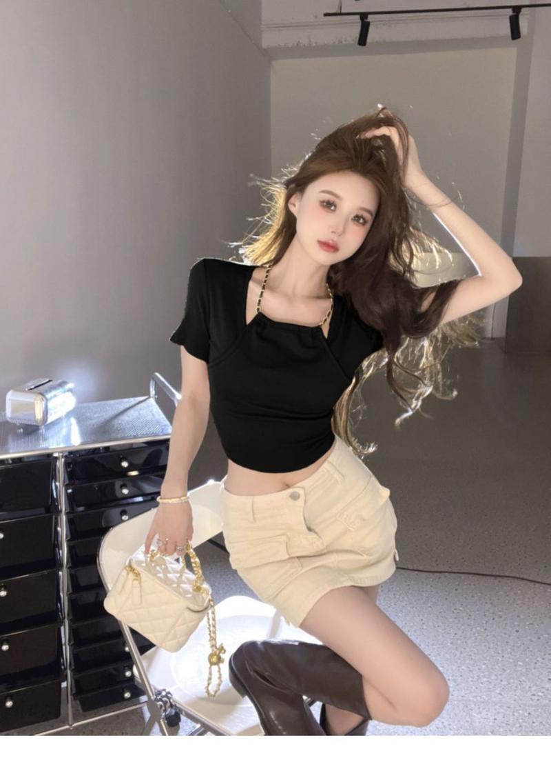 Product Introduction of Áo Thun Ngắn Tay Cổ Yếm Giả Hai Lớp Thiết Kế Độc Đáo Mùa Hè, Dành Cho Nữ, Dáng Ôm, Ngắn, Gợi Cảm Và Dễ Thương, Thiết Kế Đẹp, Thích Hợp Cho Mùa Hè, Áo Ngắn 34